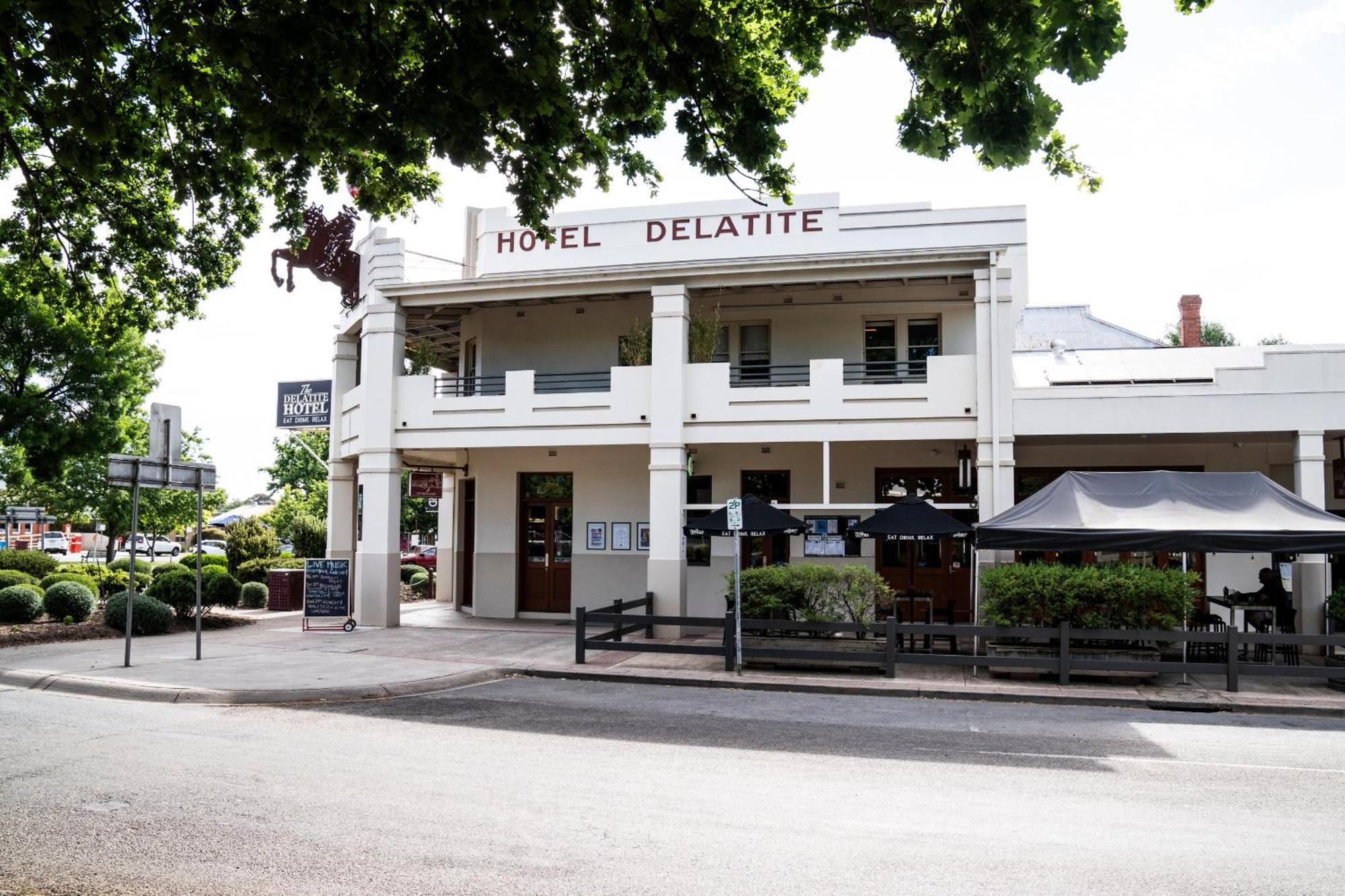 Delatite Hotel Mansfield Exterior photo